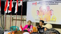 Hadiri Pertemuan Tim Kemenangan Romer, Usin Abdisyah Dampingi Meriani Dorong Pemberdayaan Perempuan dan UKM