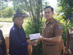 Pemkab Bengkulu Utara Salurkan Bantuan Santunan untuk Korban Kebakaran di Desa Sido Luhur