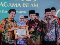 Arie Septia Adinata, Bupati Bengkulu Utara Terima Penghargaan dari Menteri Agama Republik Indonesia