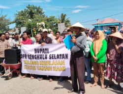 ‎Ratusan Warga Desa Pagar Dewa Tuntut Kejelasan Status Tanah Lapter 2, Bupati Bengkulu Selatan Janji Tindak Lanjuti Aspirasi Masyarakat