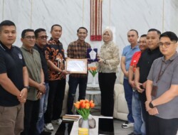 JMSI Serahkan Penghargaan Kepada Kejari Bengkulu Utara Terkait Pemberantasan Korupsi