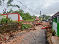 Baru Dibangun 2025, Pagar PDAM Ambruk—Indikasi Kegagalan Konstruksi dan Krisis Akuntabilitas